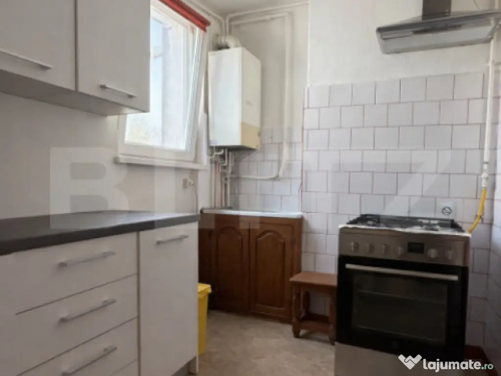 Apartament 3 camere – 65 mp – balcon închis – zona ex