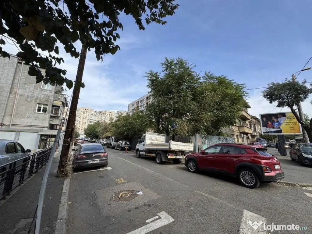 Vitan-Mall, teren cu AC pt D+P+4