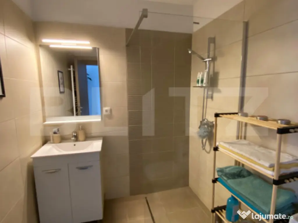 Apartament modern cu 3 camere, 68mp, 2bai, terasa 50mp, gara