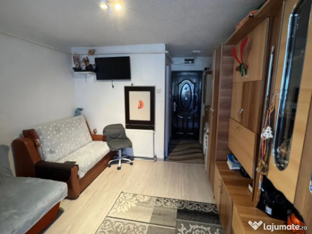 Garsonieră 24 mp cartier Gării, et. 4, mobilată, fără i 