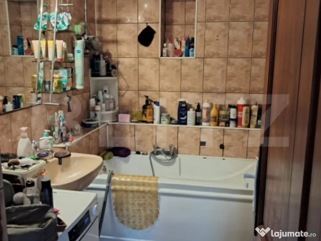 Duplex de vânzare 7 camere în Sângeorgiu de Mureș 