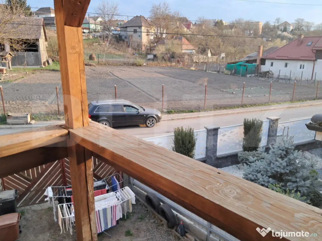 Duplex de vânzare 7 camere în Sângeorgiu de Mureș 