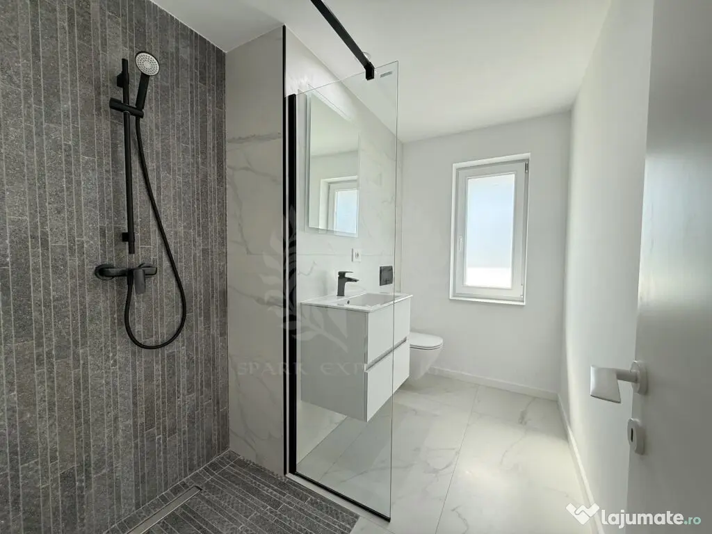 Apartament 3 camere de lux, parcare inclusa, Central