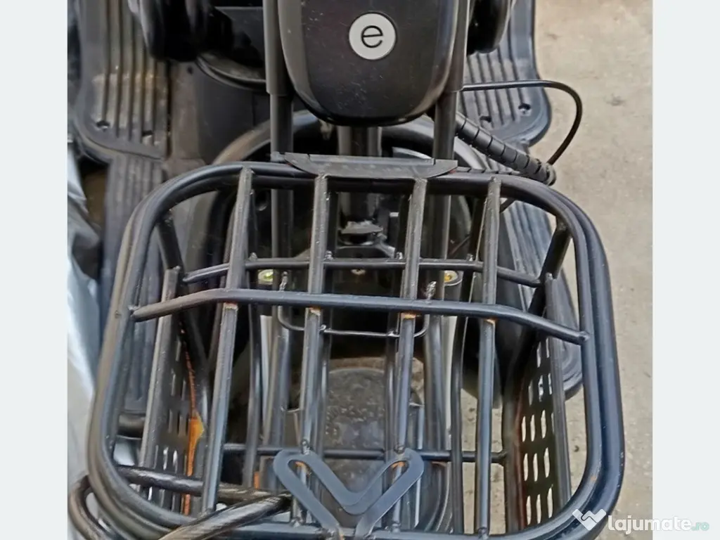 Vând scuter electric 