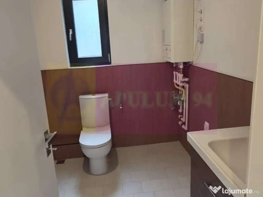 Apartament cu 2 camere de vanzare in Busteni, curte si lo...