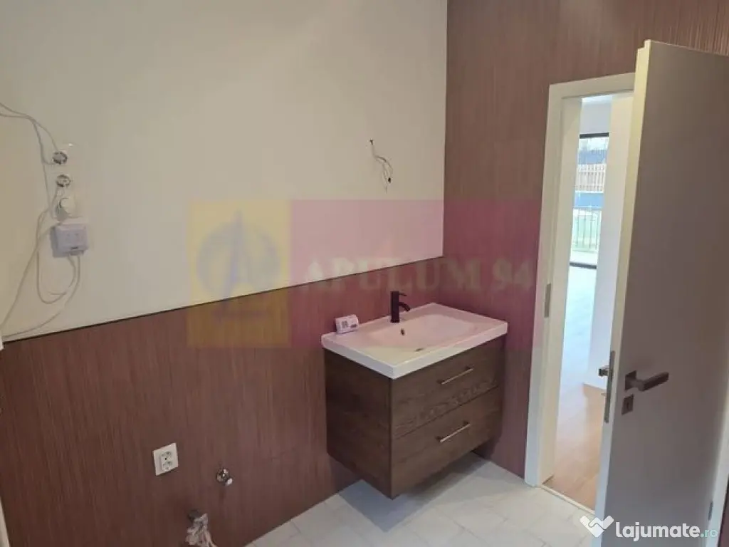 Apartament cu 2 camere de vanzare in Busteni, curte si lo...