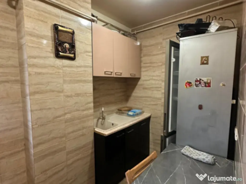 Apartament 2 camere, situat in zona Far - Centrul de Scafan 