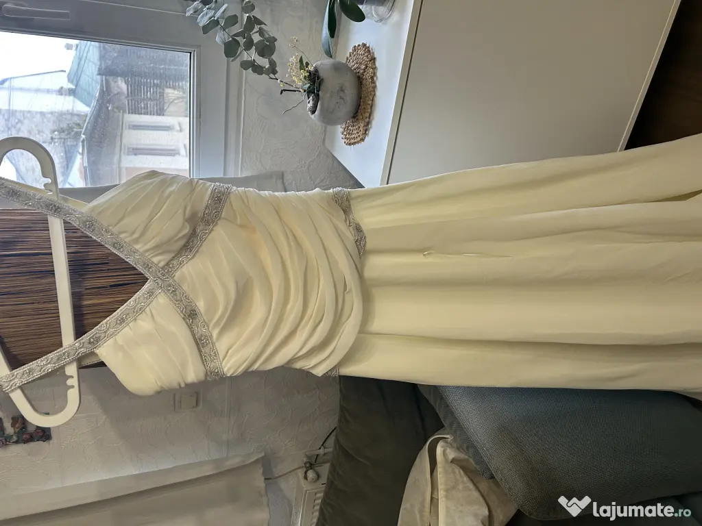 Rochie mireasa-ocazie 