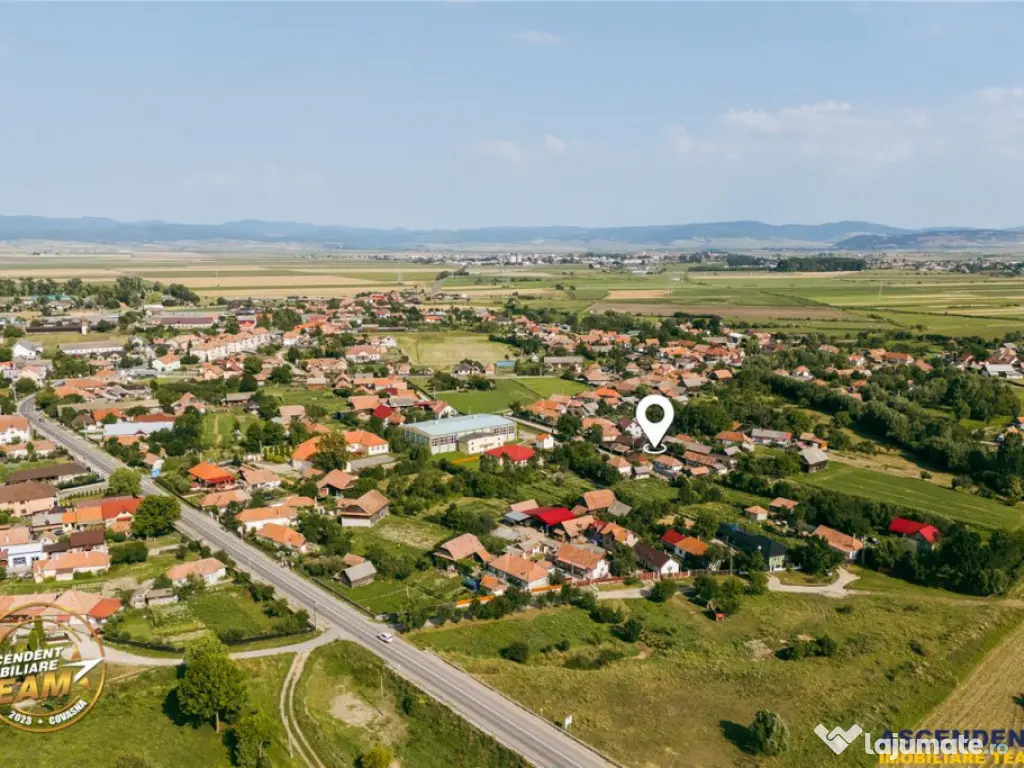 FILM! 2.000 mp teren intravilan, cu utilitati, apreciabil ar