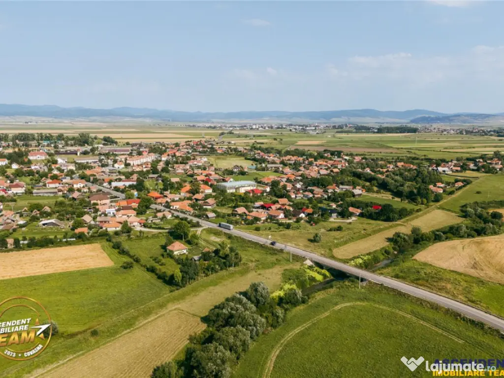 FILM! 2.000 mp teren intravilan, cu utilitati, apreciabil ar