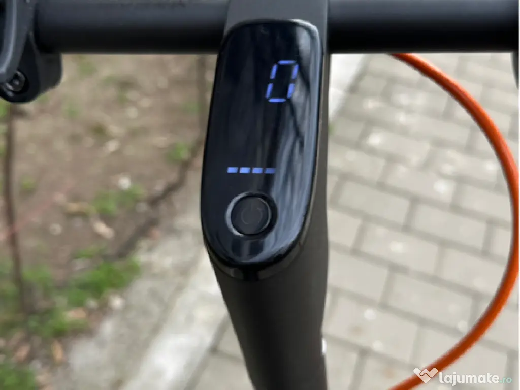 Trotineta electrica Ninebot by Segway KickScooter F40E 