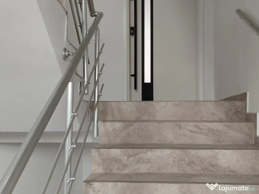 Firma ofera spre vanzare imobil D+P+3E+M cu functiuni mixte. Iasi