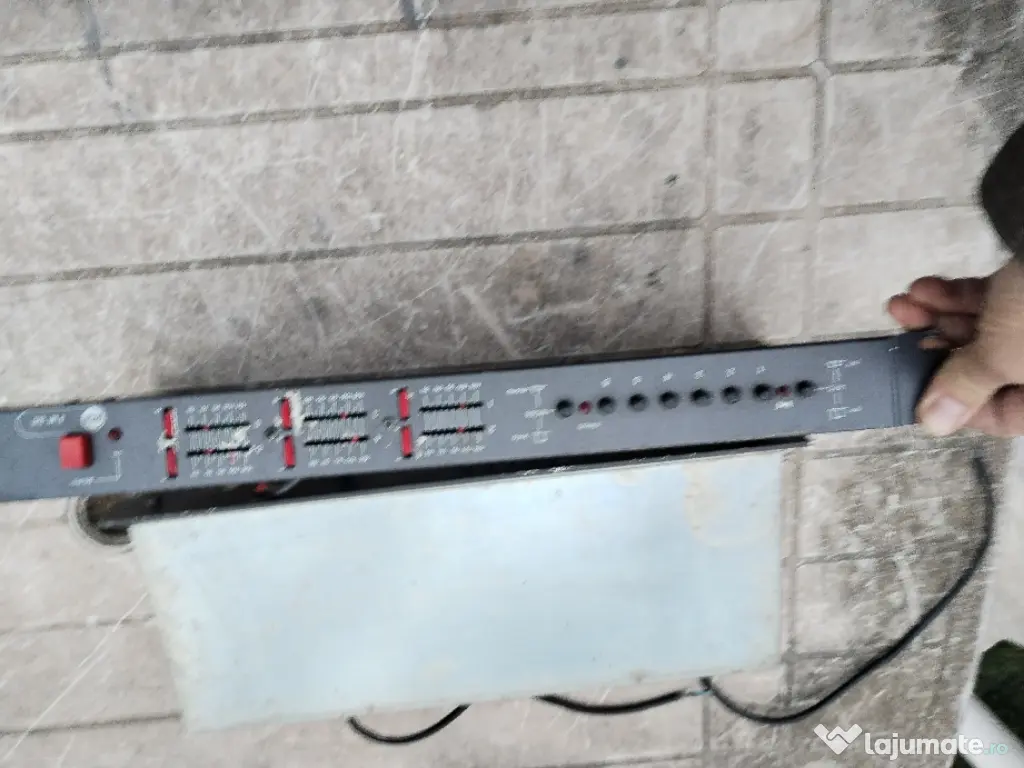 Radio receptor FM 88 și FD 81 Italia 