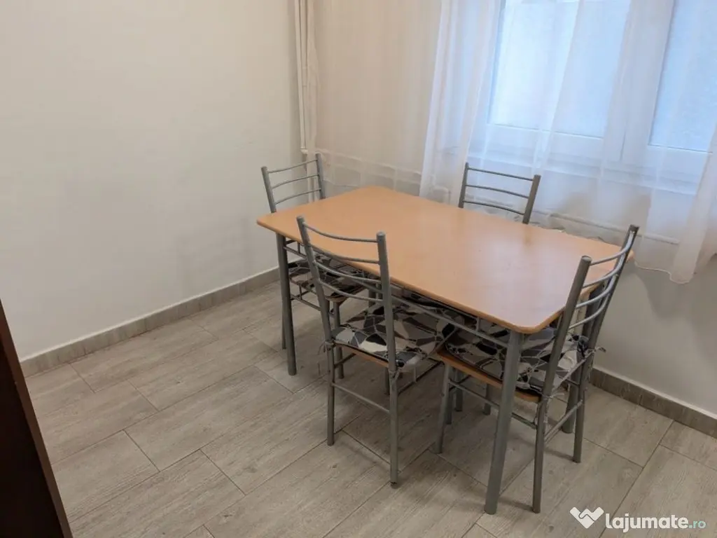 Vitan mall parter decomandat 