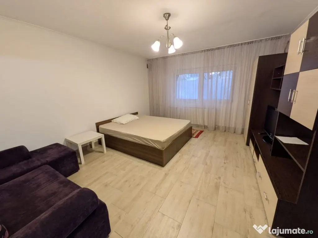 Vitan mall parter decomandat 