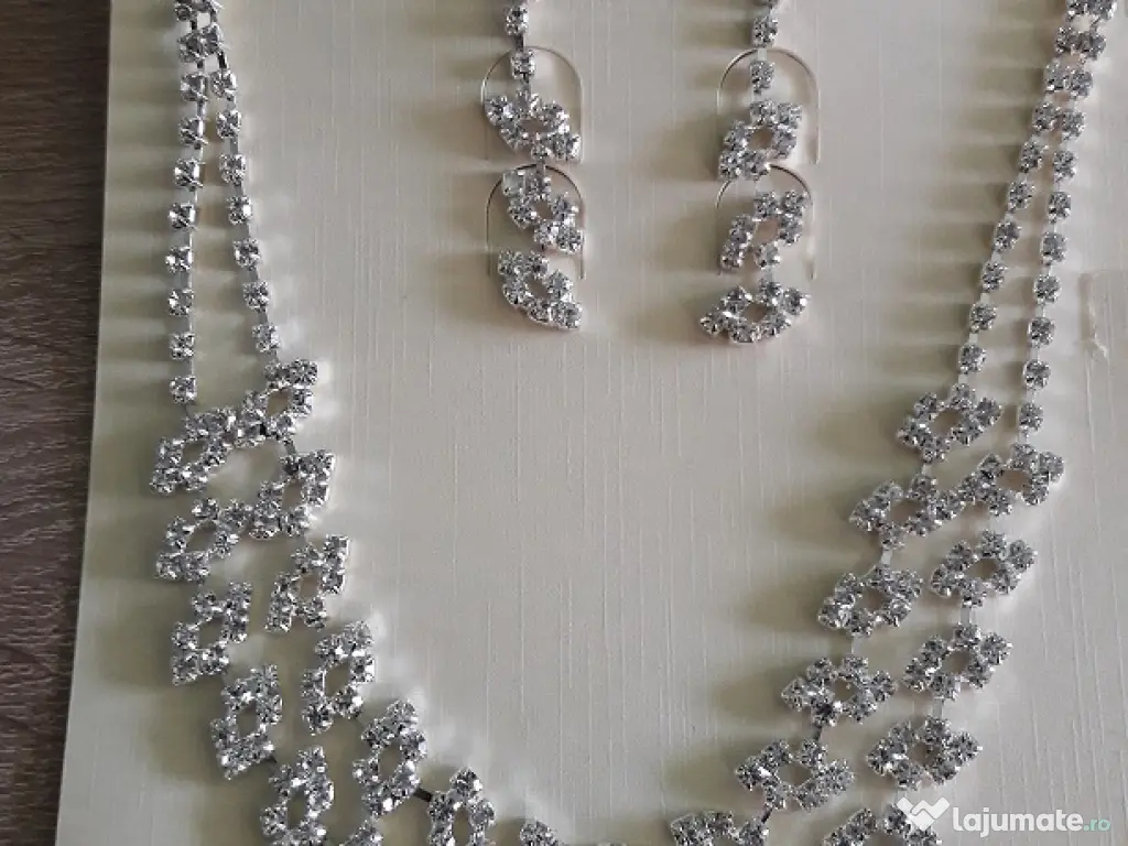 Set colier si cercei produs nou 