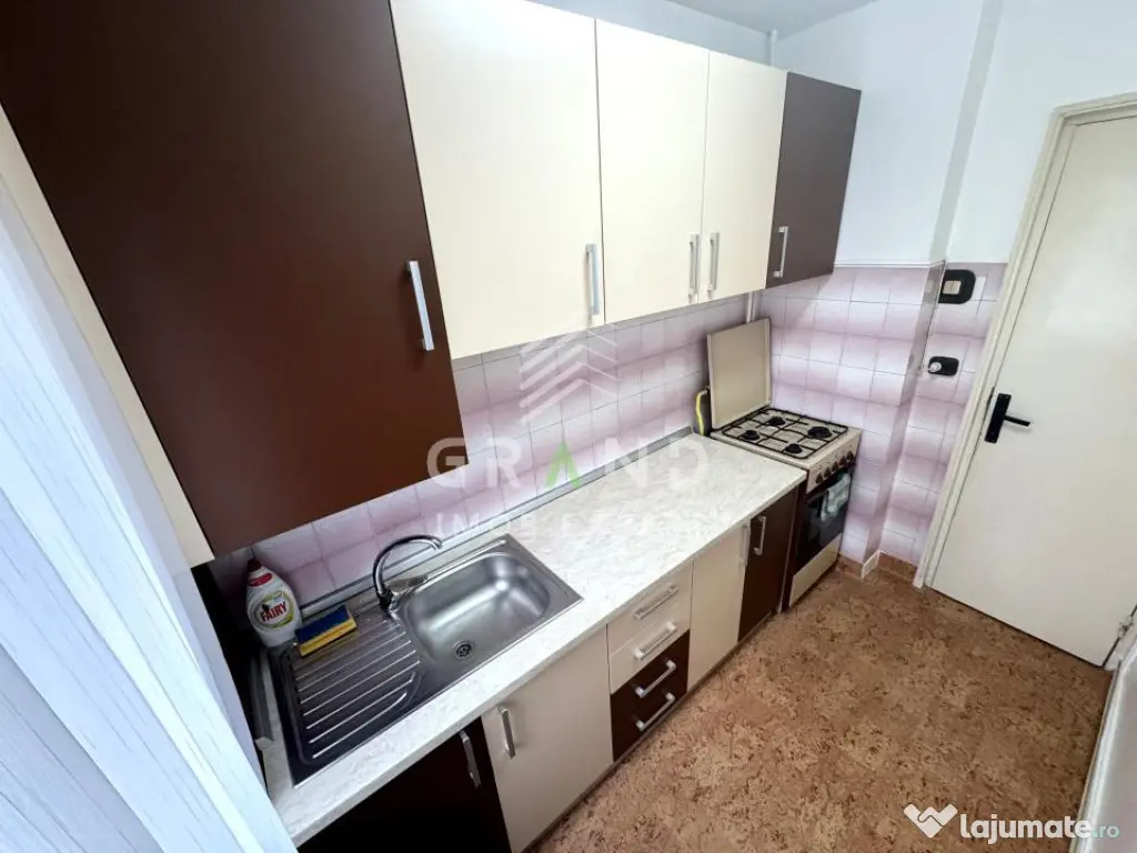 3 CAMERE | BALCON | ETAJ INTERMEDIAR | MĂNĂȘTUR – ZONA 