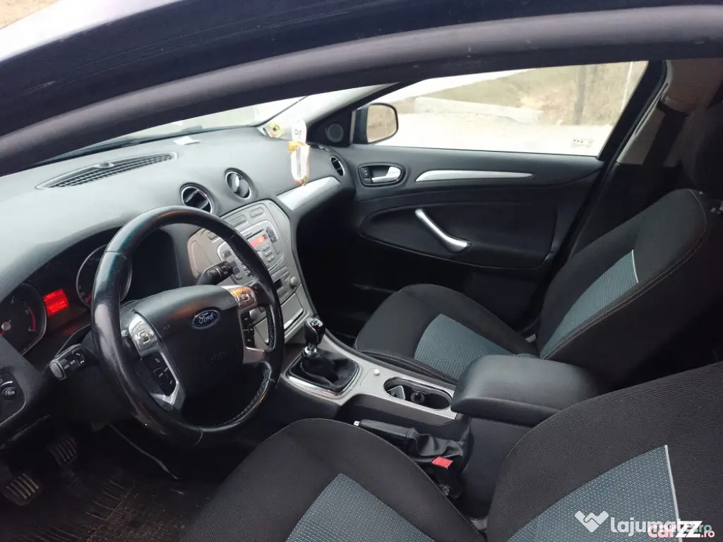 Ford Mondeo - 2.0 diesel ---2009 