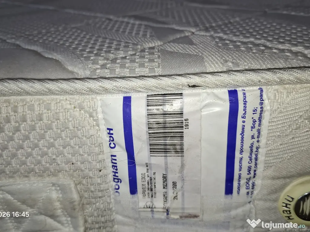 Pat 200x200 cu noptiere și ladă depozitare. 