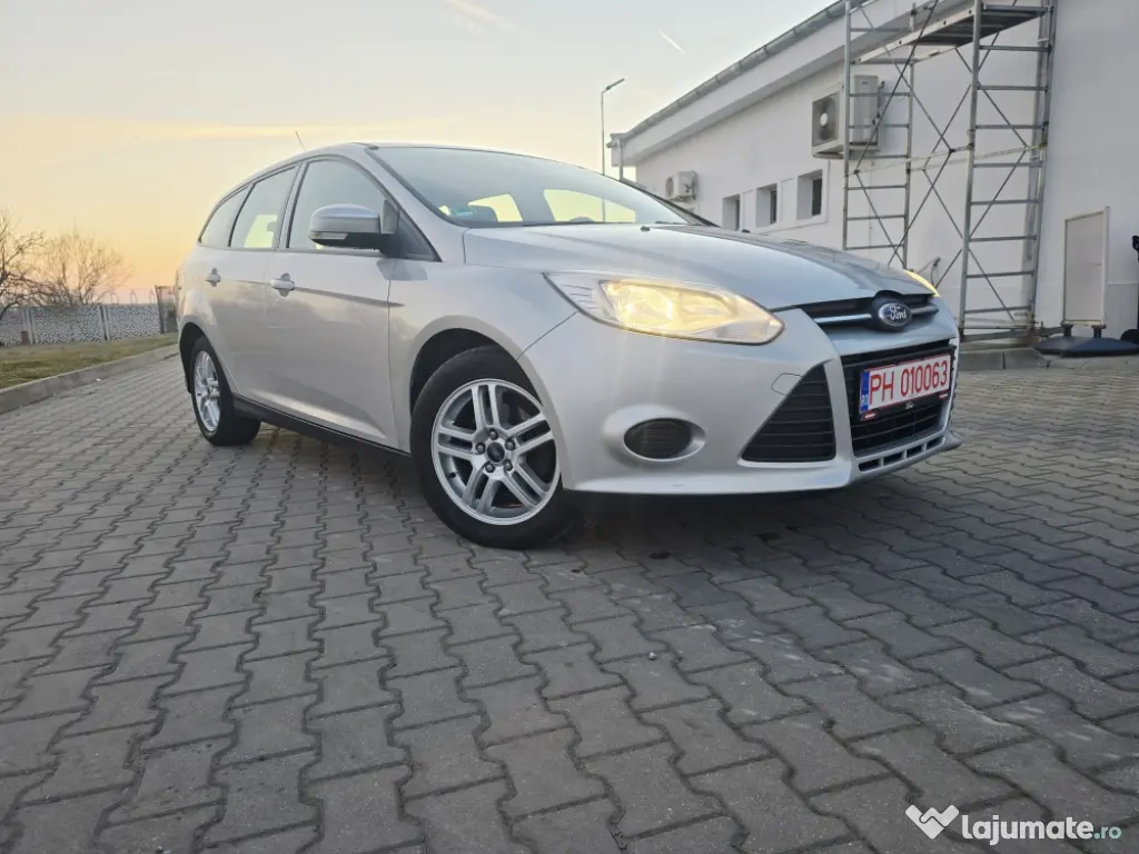 vând Ford Focus MK 3 