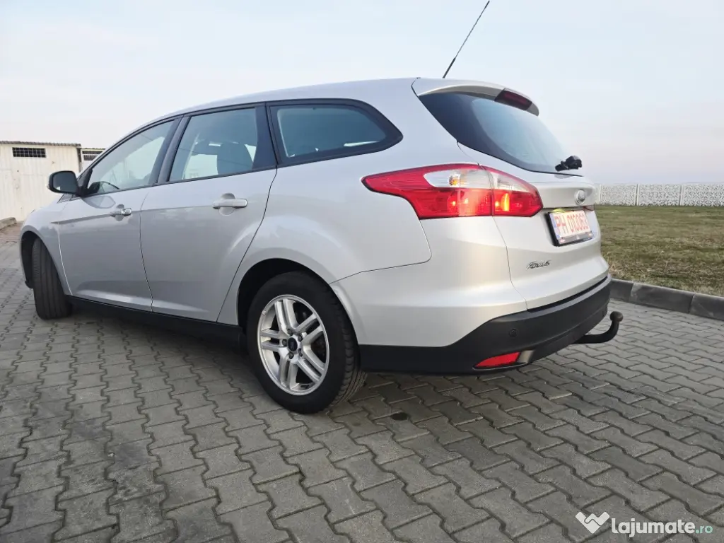 vând Ford Focus MK 3 