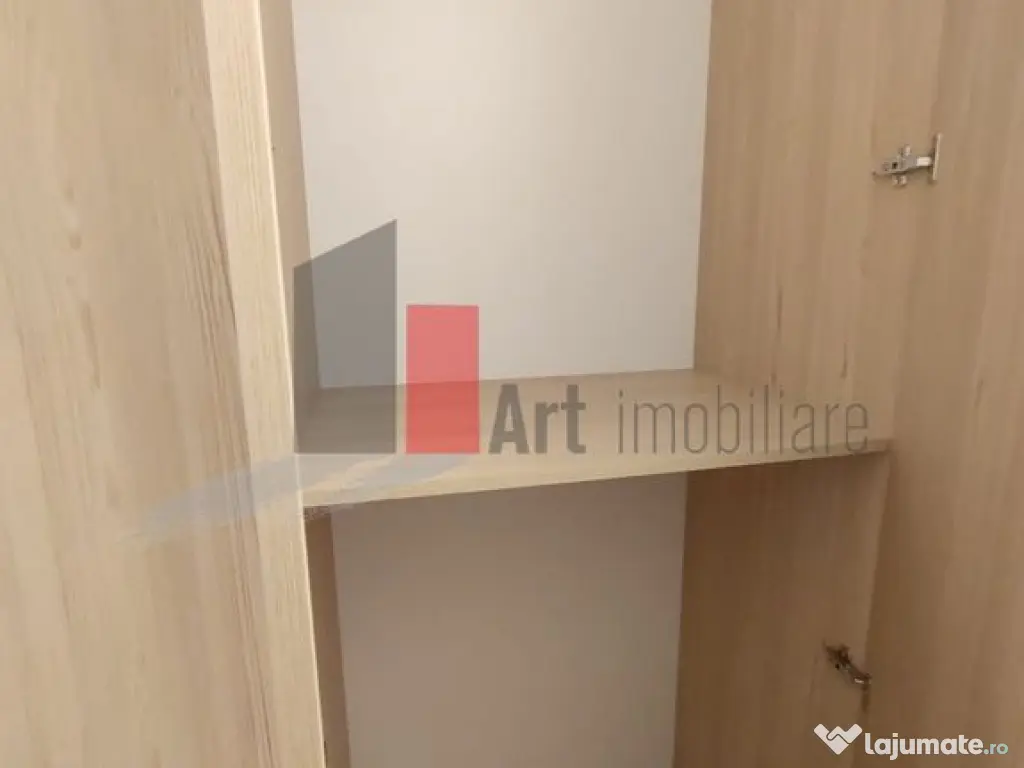 Prima închiriere apartament decomandat 3 camere - Bd. La... 