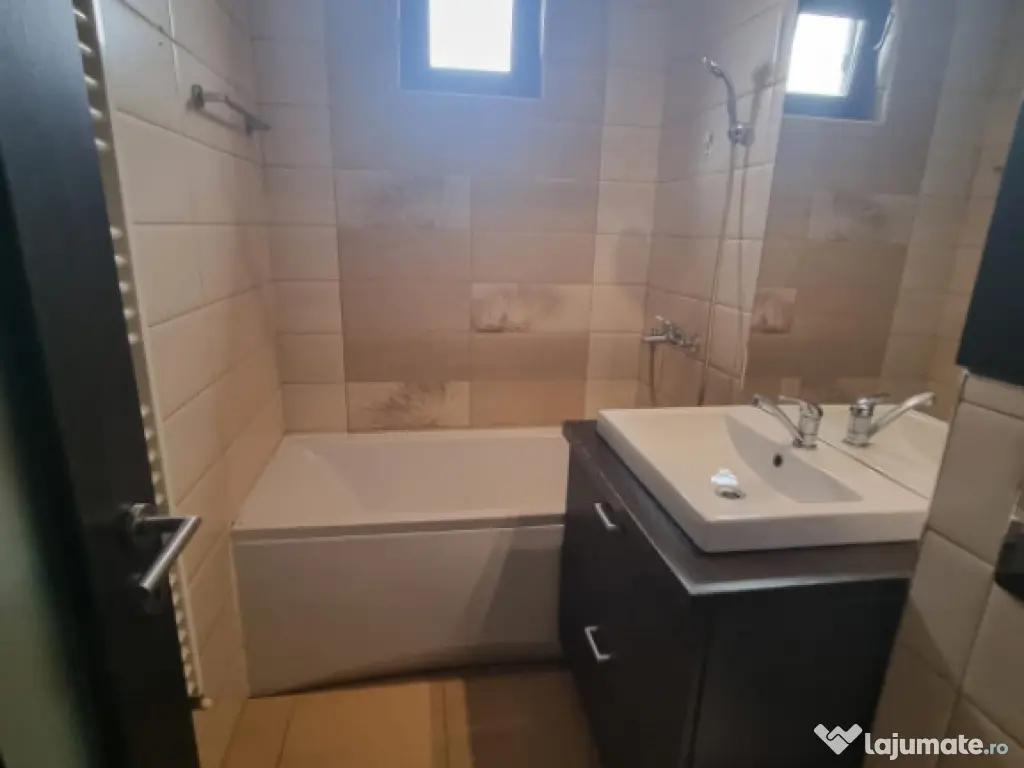 Apartament cu 2 camere, suprafata 50 mp si loc de parcare Zo 