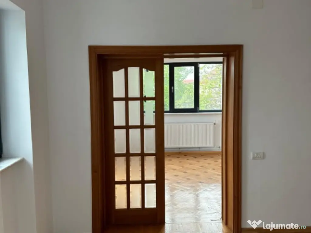 Vilă renovată complet 2023 | 350 mp | curte 550 mp | Drumul Taberei 