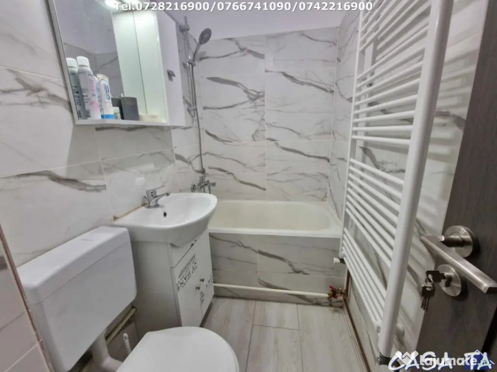 Apartament 3 camere, situat în Târgu Jiu, Str. Mioritei 