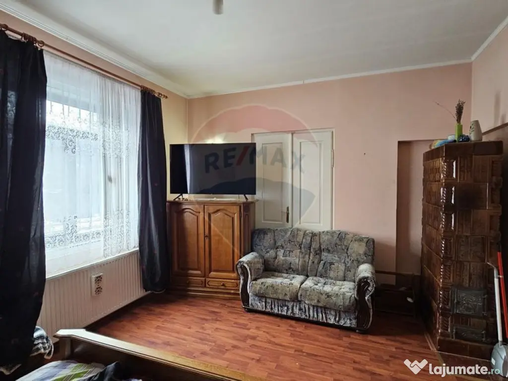 Casă / Vilă de vânzare în Campulung Moldovenesc, Suceava 