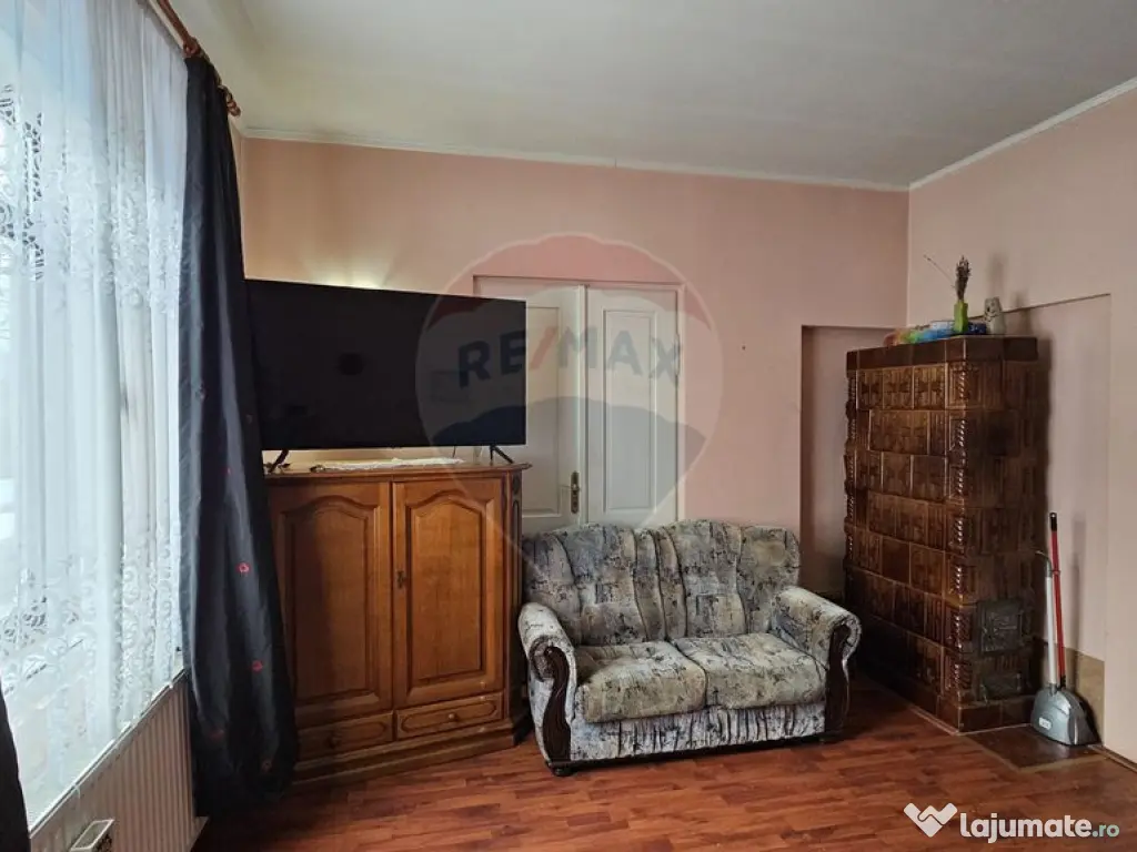 Casă / Vilă de vânzare în Campulung Moldovenesc, Suceava 