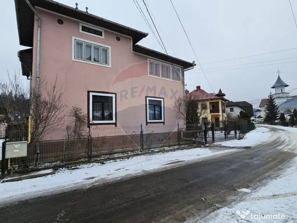 Casă / Vilă de vânzare în Campulung Moldovenesc, Suceava 