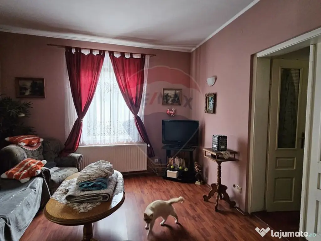 Casă / Vilă de vânzare în Campulung Moldovenesc, Suceava 