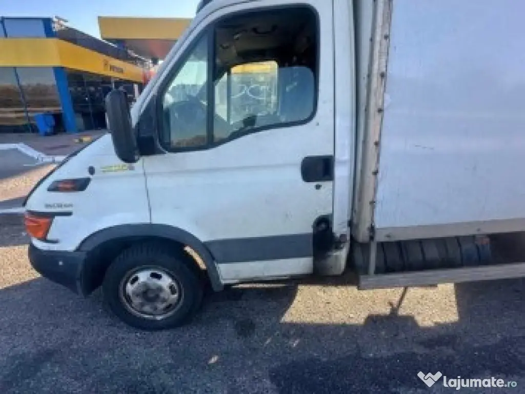Iveco daily 35c12 cub cu lift 