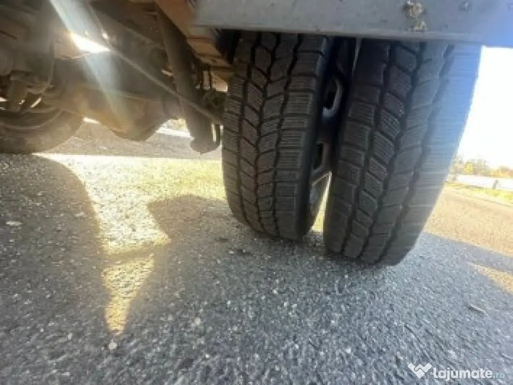 Iveco daily 35c12 cub cu lift 