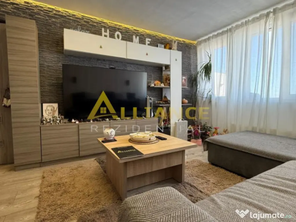 {Bulevardul 1 Decembrie } Apartament 3 camere mobilat-utilat 