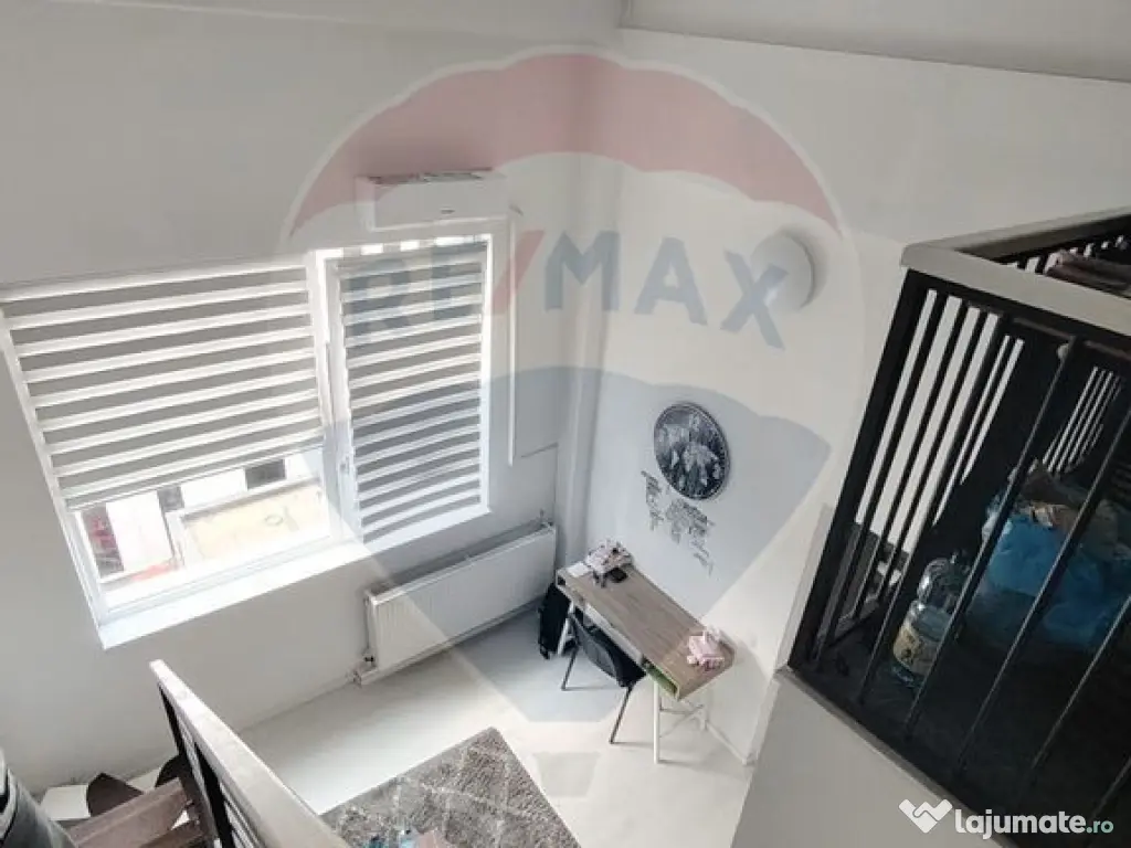 Apartament 3 camere, doua niveluri, compartimentare unica...