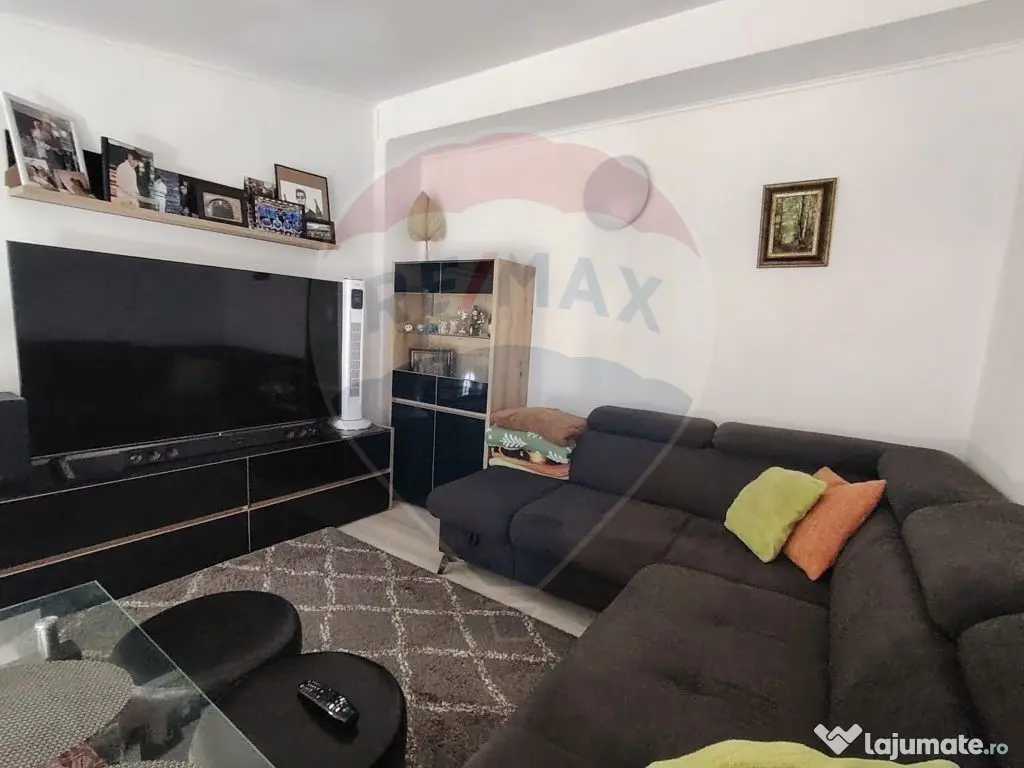 Apartament 3 camere, doua niveluri, compartimentare unica...