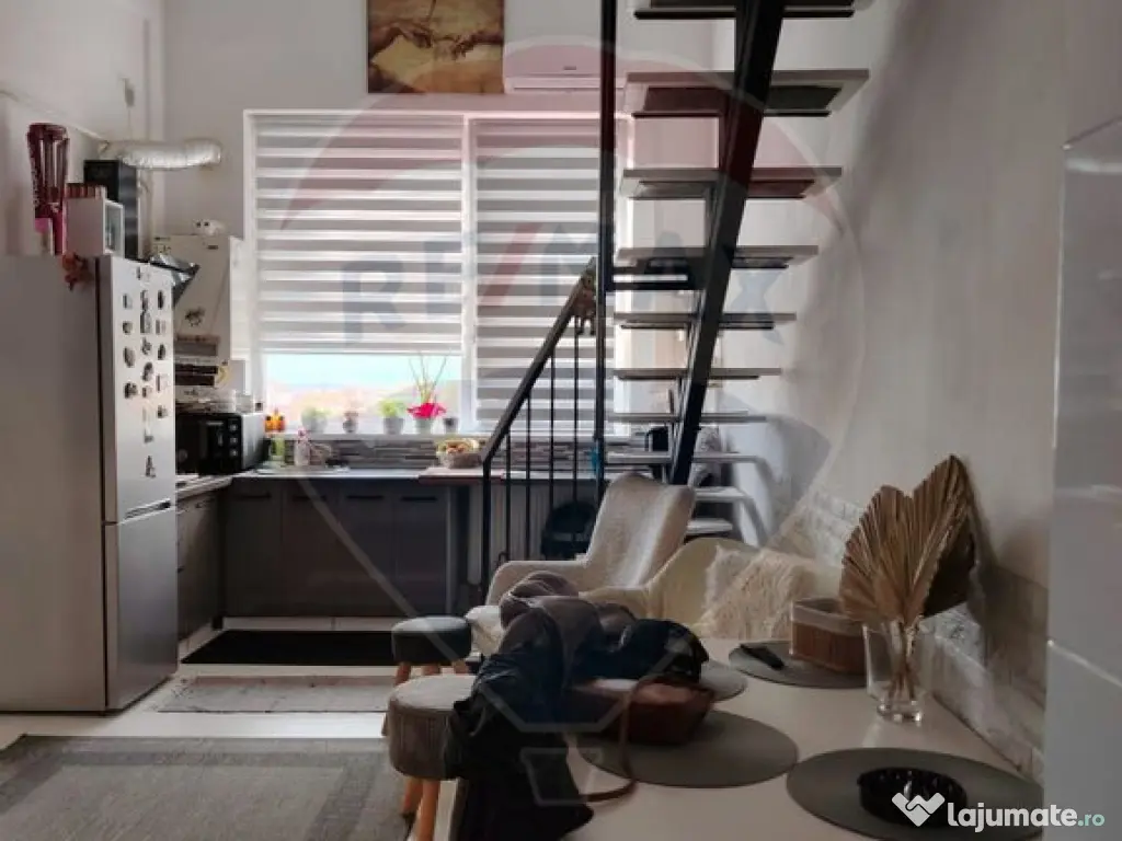 Apartament 3 camere, doua niveluri, compartimentare unica...