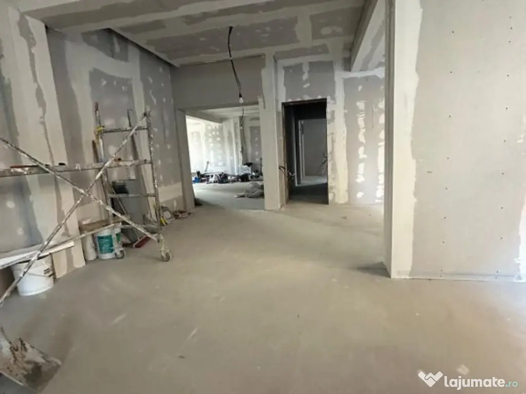 Zona Pipera 280 mp terasa 70 mp trafic intens 