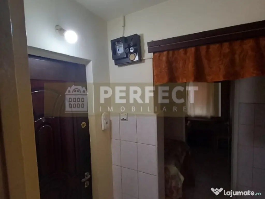 Ap.2 camere PARTER str.Bahluiului-Vest 54500 euro 