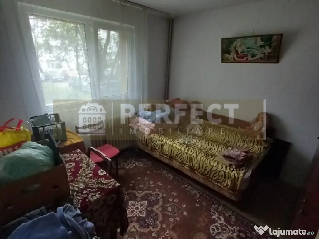 Ap.2 camere PARTER str.Bahluiului-Vest 54500 euro 