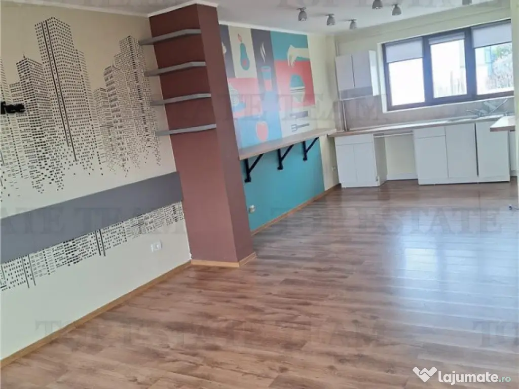 Super pret!! imobil cu 14 camere s p 4 cu 6 locuri de parcar 