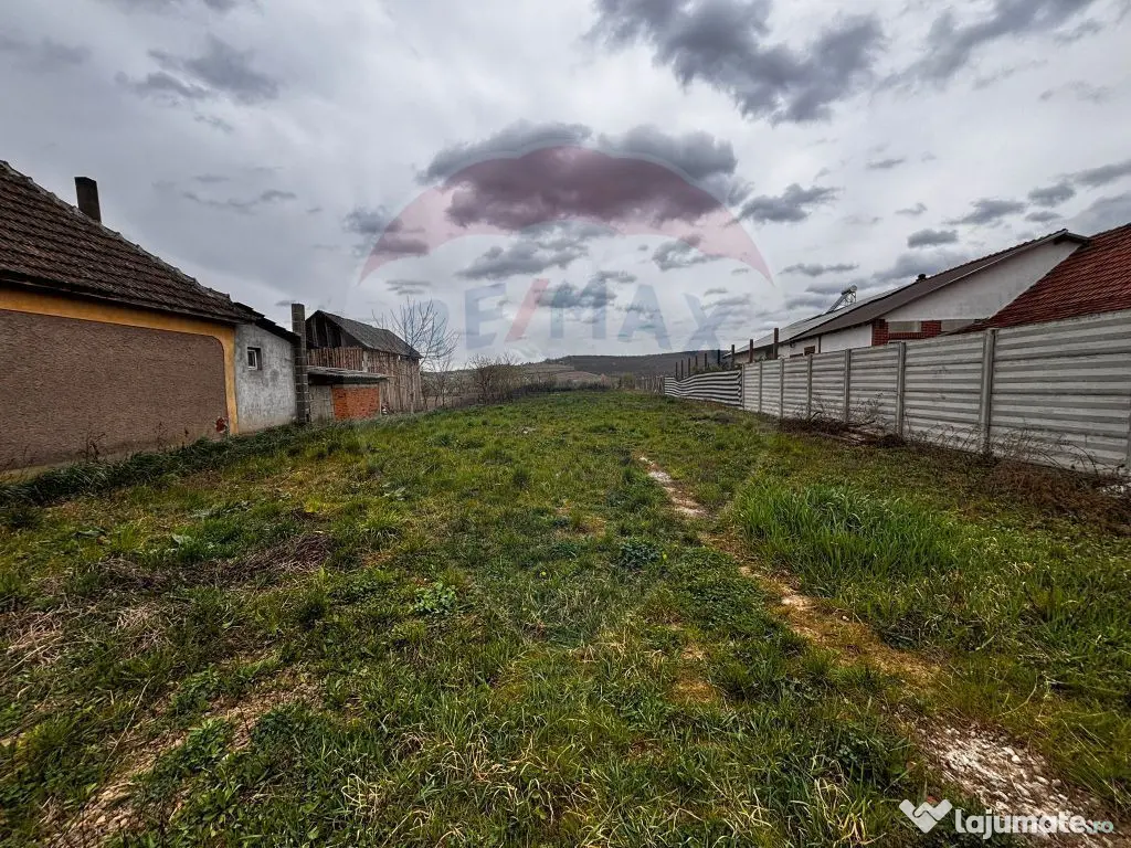 De vânzare teren intravilan 1,186mp Ineu -Strada Princip... 