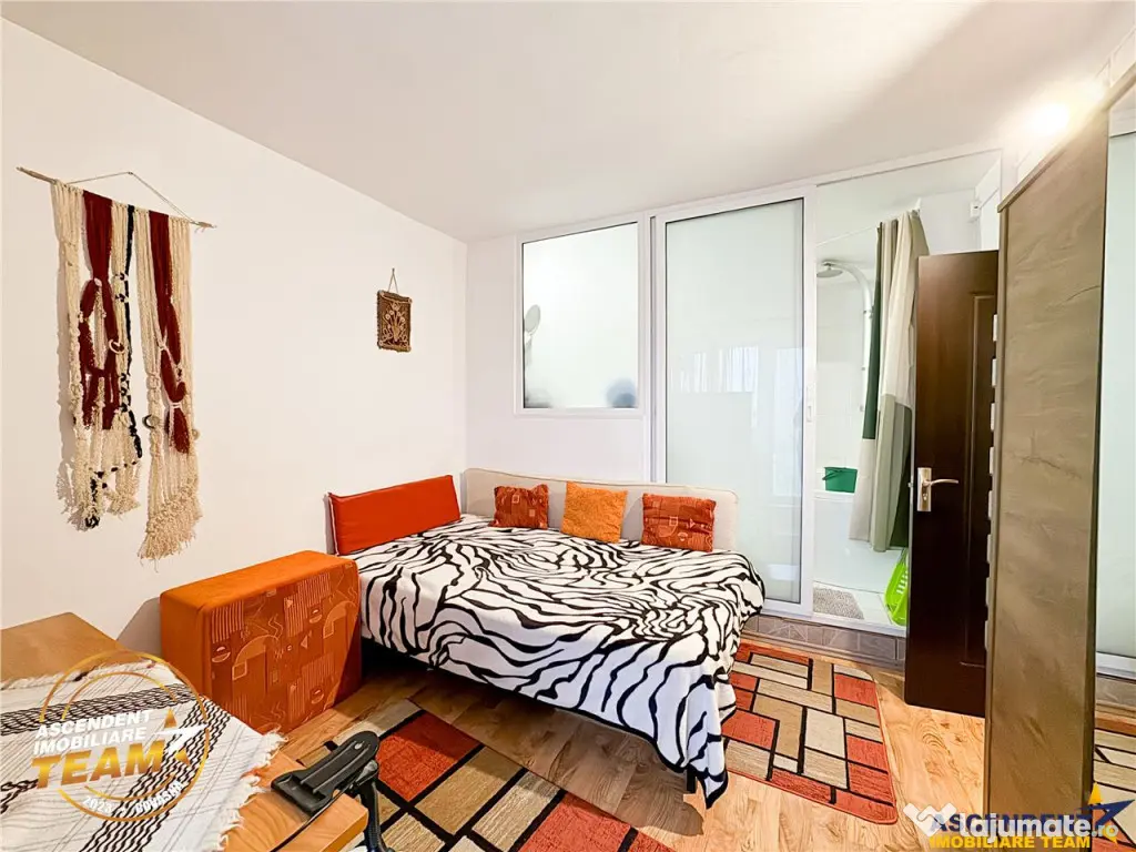 FILMTUR 3D!! Apartament cu 3 camere luminos, loc parcare, zo 