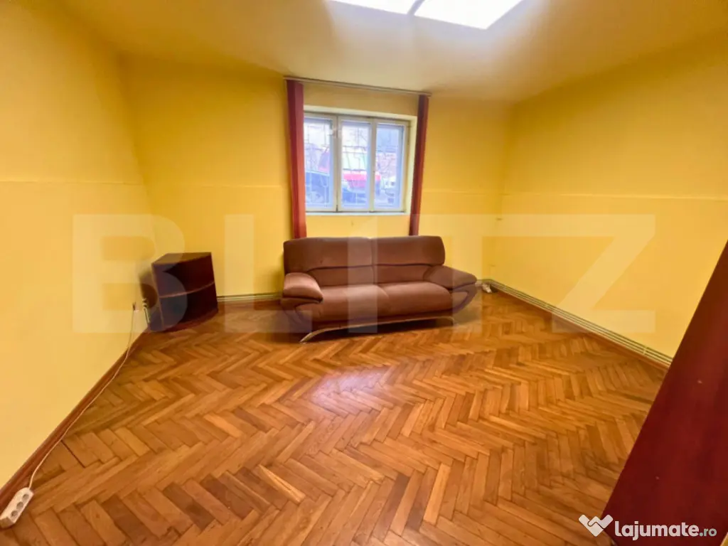 Apartament 80 mp, cabinet/birou, zona centrală 