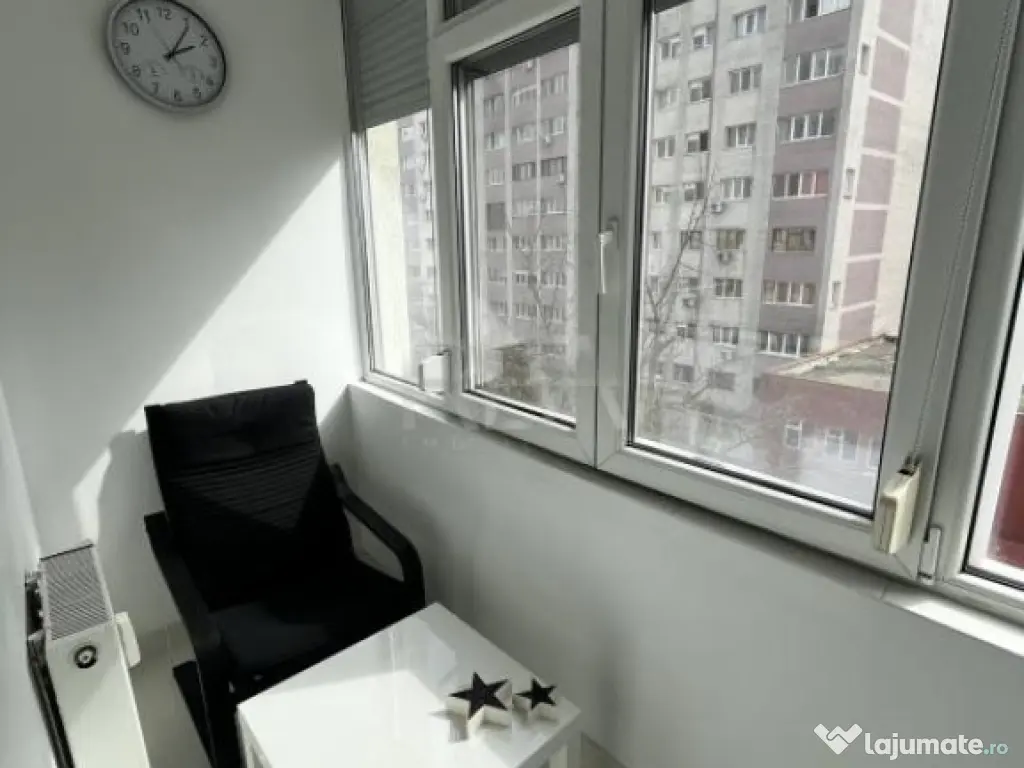 Apartament 3 camere 1 decembrie 1989 