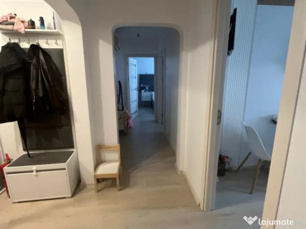 Apartament 3 camere, situat in zona Inel II