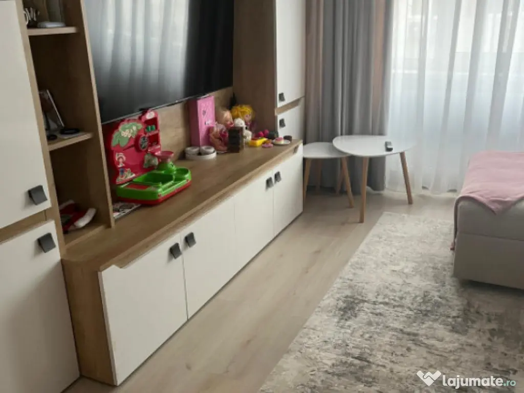 Apartament 3 camere, situat in zona Inel II