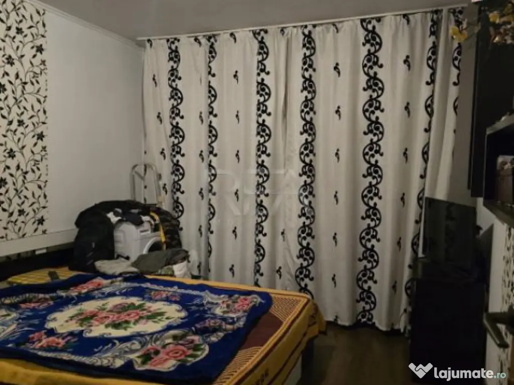 4 camere Dristor decomandat, an 1984, 82 mp 